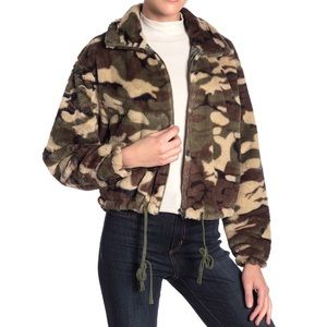 NWT Nordstrom Camo Faux Fur Cropped Jacket